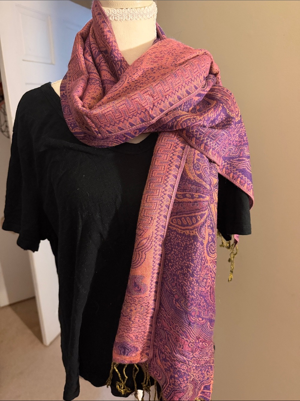 Elegant Pink & Purple Paisley Women's Scarf